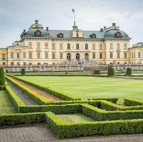 Drottningholm-palace-sweden-tours-gala-dinners